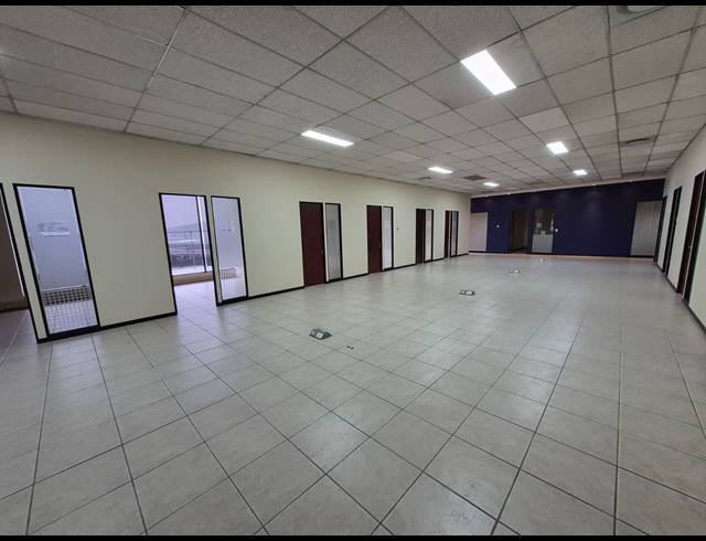 1,064M² OFFICE TO LET IN HERIOTDALE